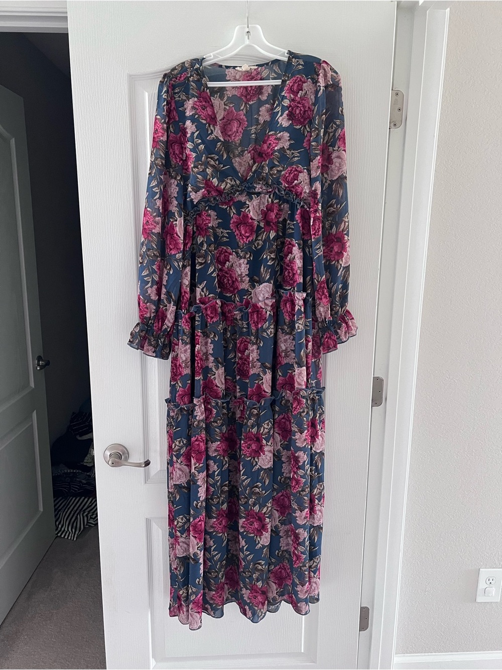 eesome Blue Floral V-Neck Tiered Maxi Dress with Pink Roses